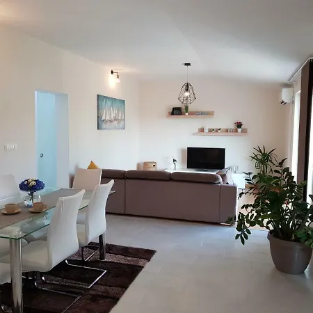 Apartment Apartman Marino *